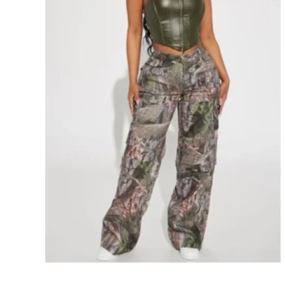 Jeans Bree Camo Stretch Cargo Jean - Olive/Combo